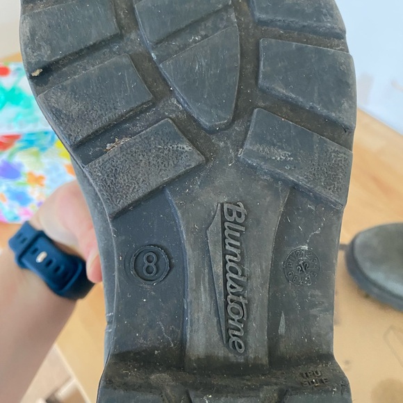 Women’s Blundstone Boots. Grey color. Women’s US size 11. - Picture 7 of 9